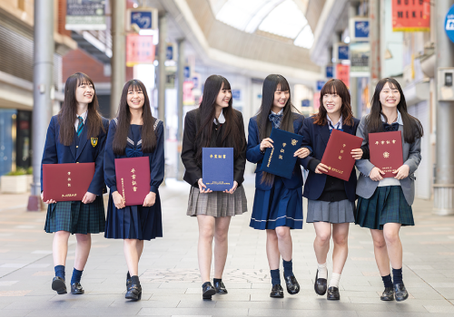 女子高生の卒業前